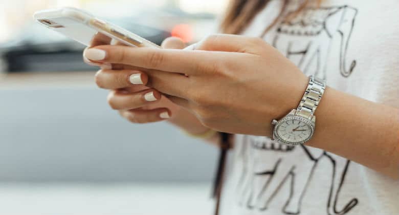 Woman holding a cellphone